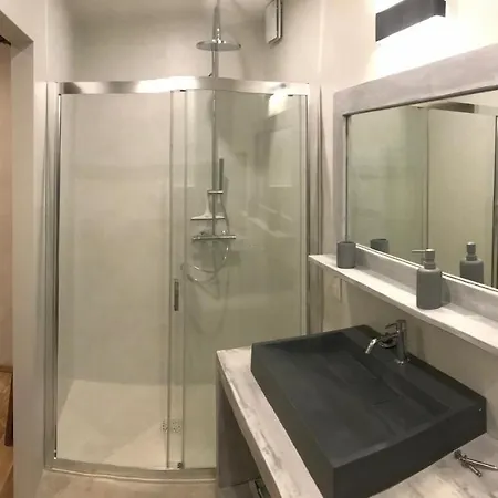 Ermitage Apartment *